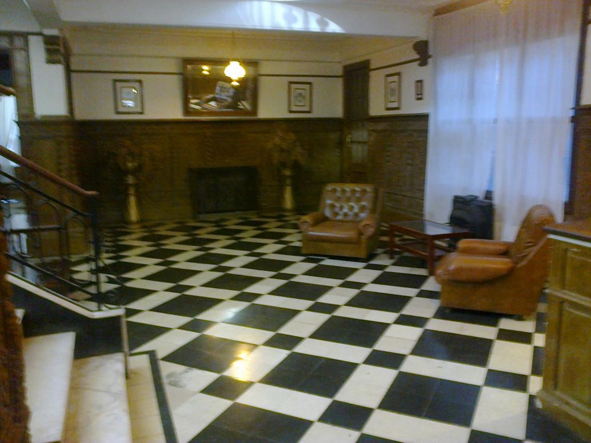 Hotel Plaza Tres Arroyos Exteriör bild